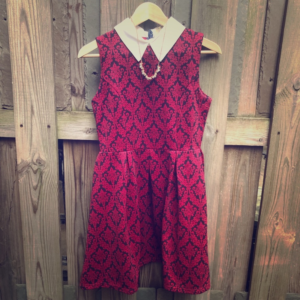 Boutique G. Lungta Damask-print Collared Dreas